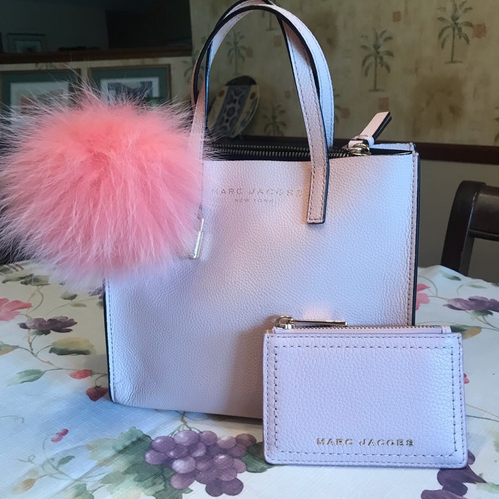 MARC JACOB CROSSBODY BAG WALLET AND PINK POMPOM TAG WITH WALLET BAG TAG LOST - Picture 15 of 17